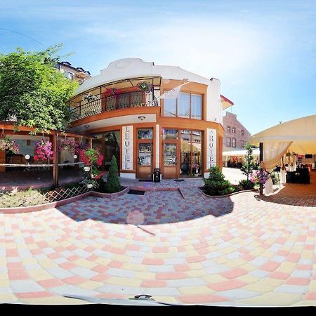 Hotel Leotel Lviv Eksteriør billede