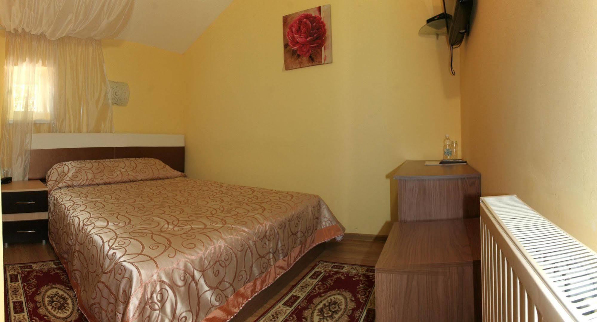 Hotel Leotel Lviv Eksteriør billede
