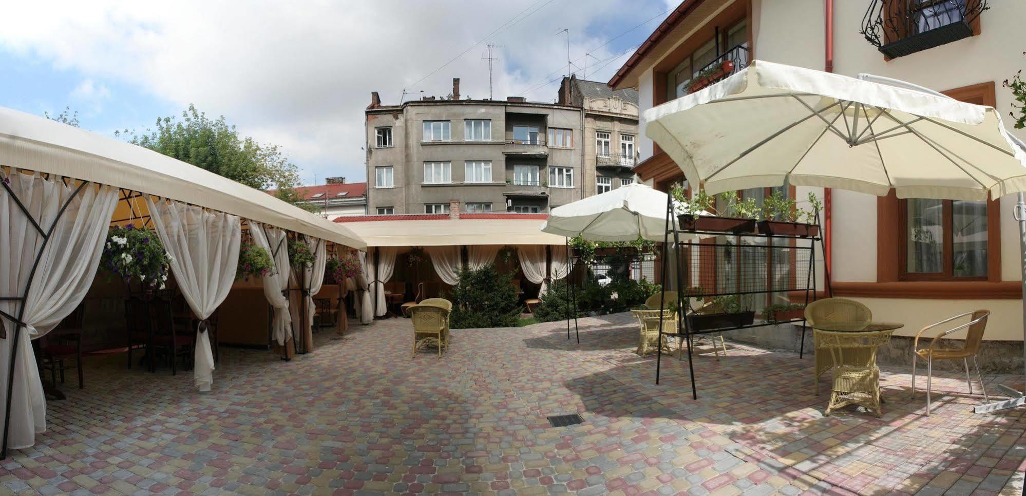Hotel Leotel Lviv Eksteriør billede
